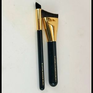 Set of 2 Estee Lauder sculpting brushes